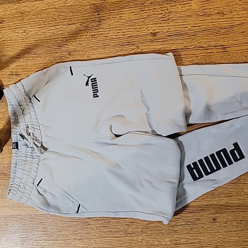 Boys Puma light gray sweatpants